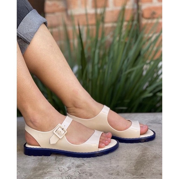 Melissa Bae Sandals - Picture 6 of 6